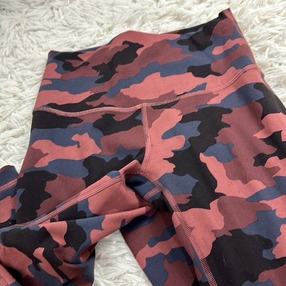 Lululemon Wunder Train HR 25" Heritage 365 Camo Smoky Red Night Sea - Picture 2 of 6